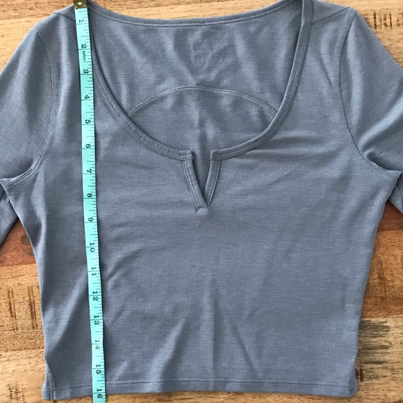 Lululemon Cropped Henley Long Sleeve Heathered Asphalt Gray Crop Top - Picture 8 of 10
